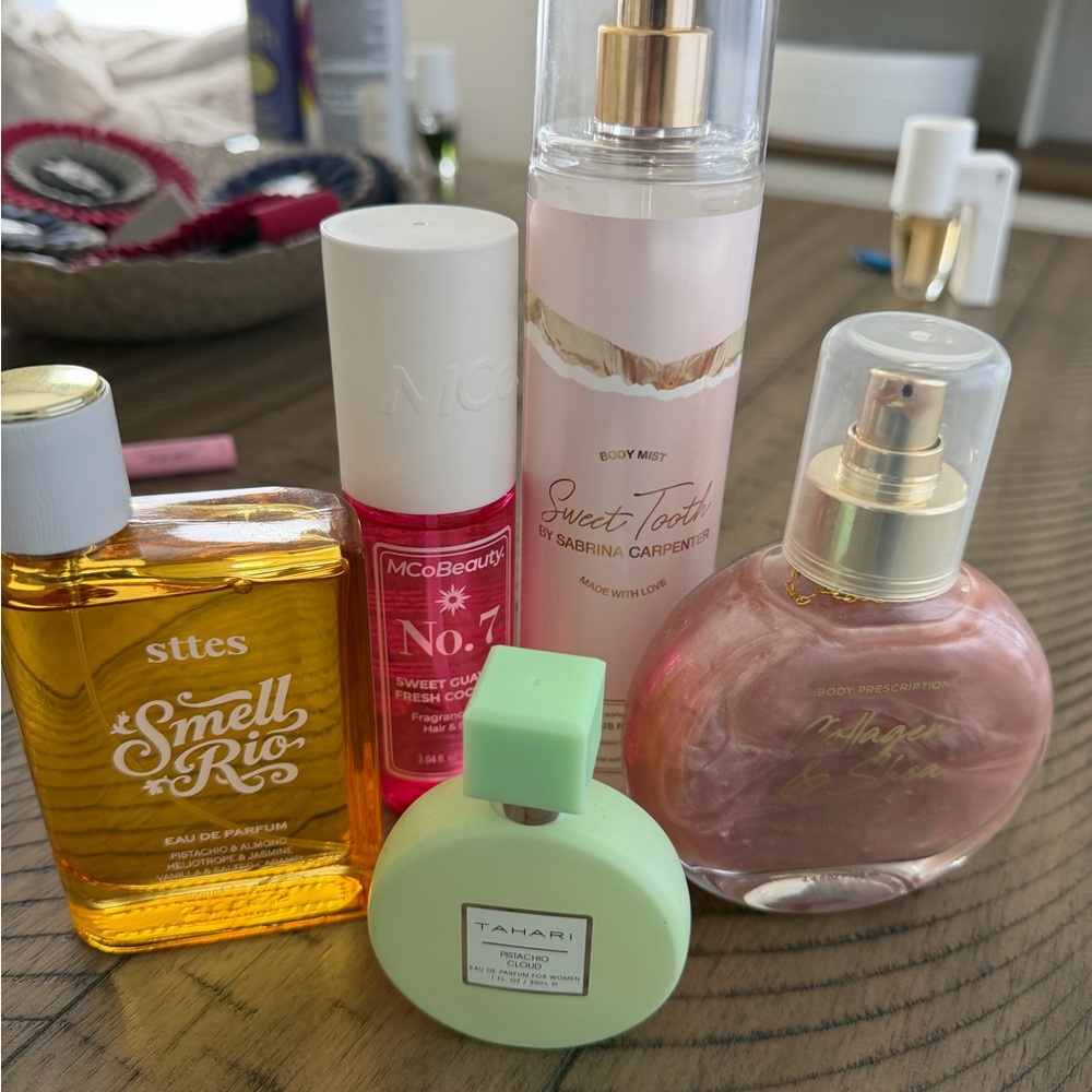 Mixed perfume and body oil set